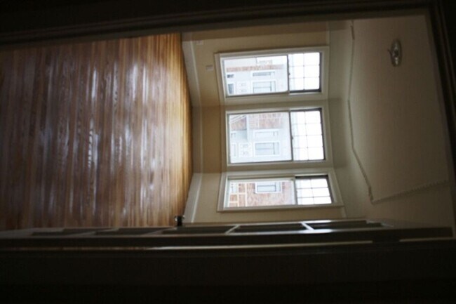 Building Photo - 3155 Broderick St