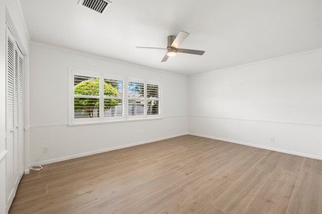 Building Photo - 3827 Barkis Ave