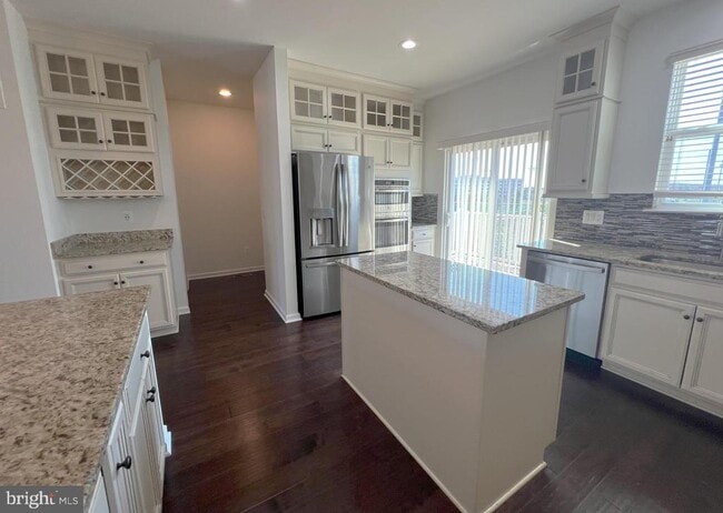 Building Photo - 3092 Alan Shepard St