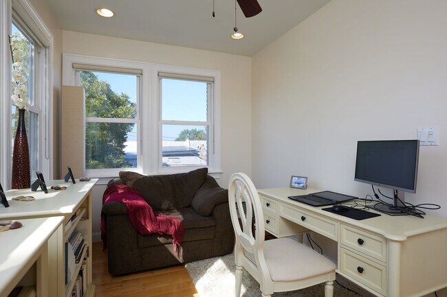 Building Photo - Petworth Stunner with Garage