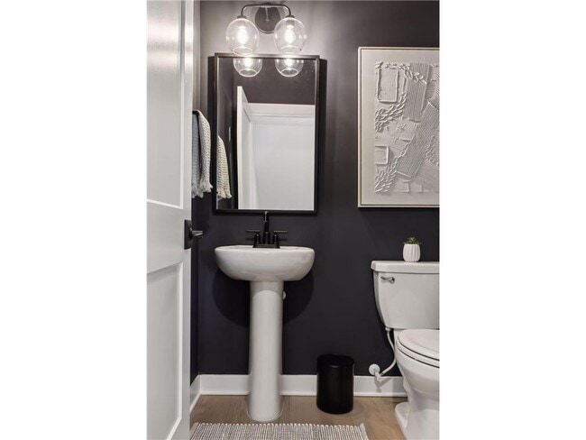 Building Photo - 870 Mount Curve Blvd