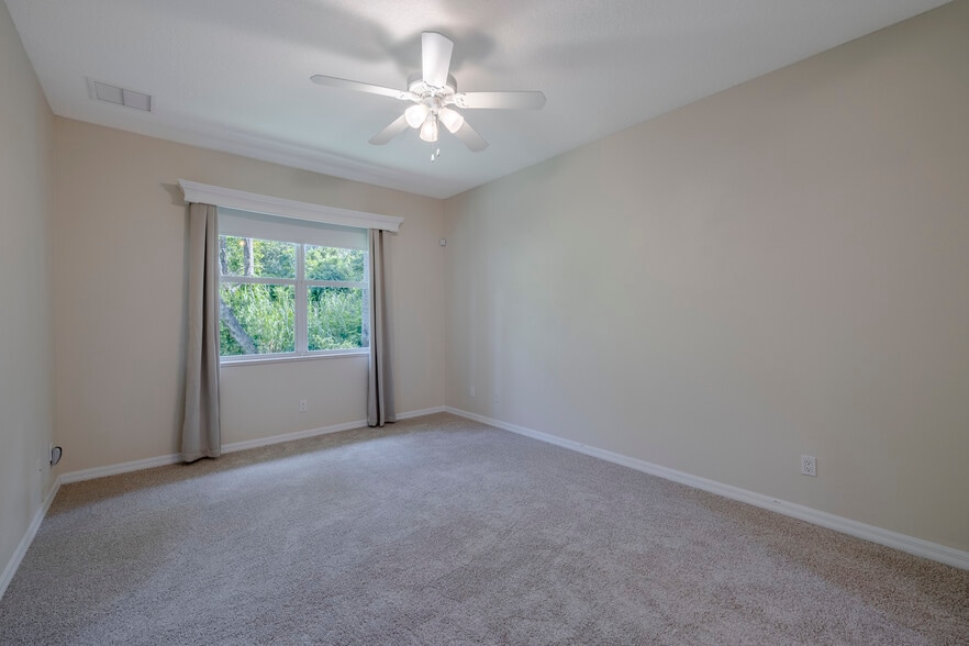 Master Bedroom - 427 Pineapple Sq SW