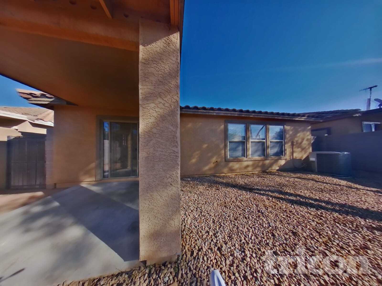 Building Photo - 39989 W Catherine Dr