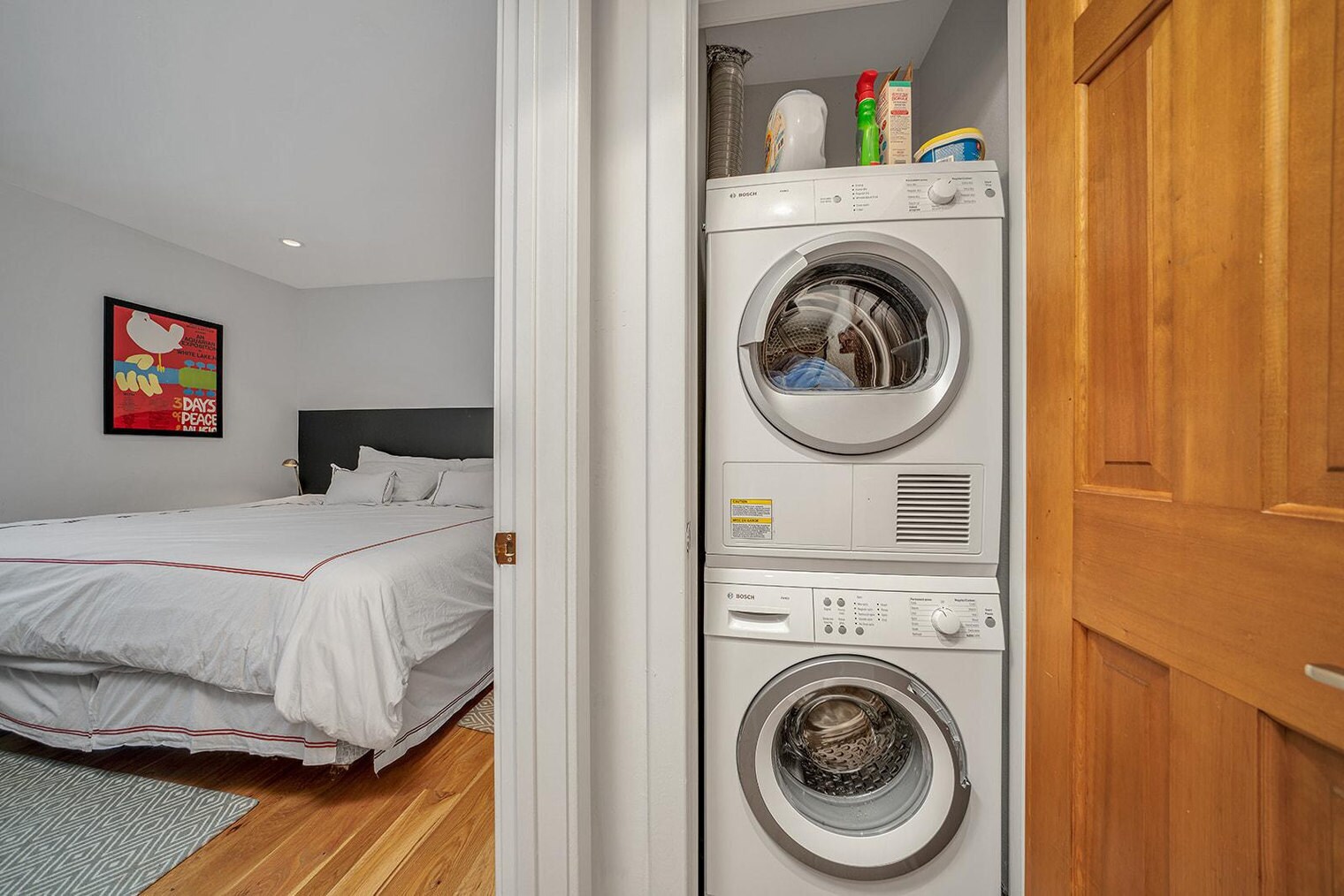 Building Photo - 450 S Pine St