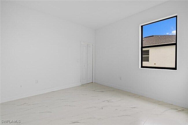 Building Photo - 933 Gleason St