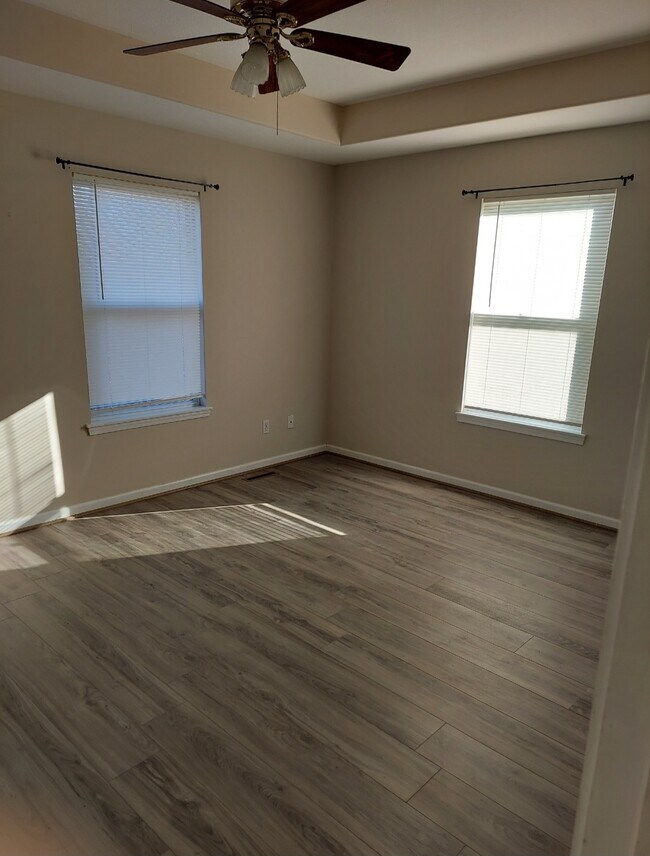 Building Photo - 2006 Rashid Ct