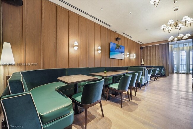 Building Photo - 159 NE 6th St