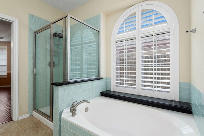 Building Photo - 5719 Indigo Trails Dr