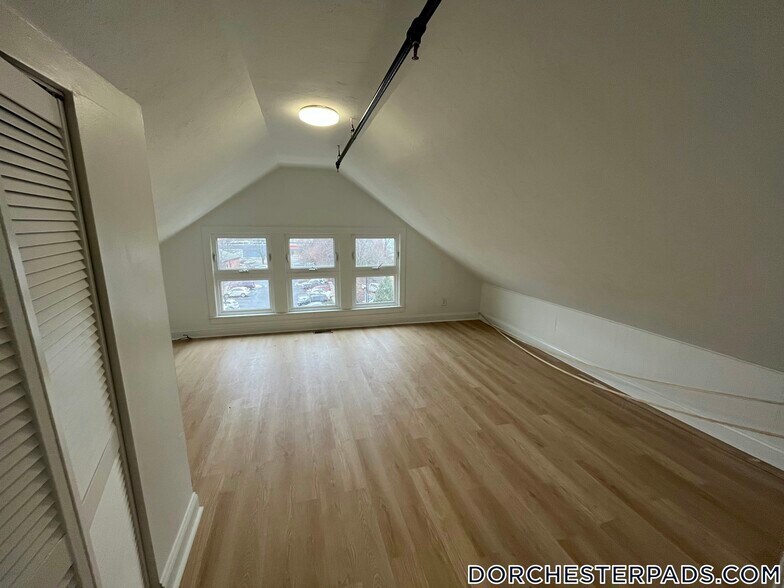 Building Photo - 402 Neponset Ave