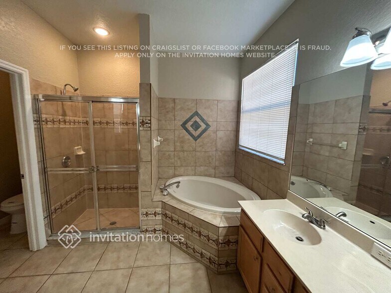 Building Photo - 1613 Loriana St