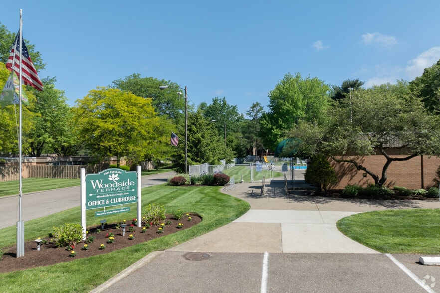 Primary Photo - Woodside Terrace Apartments