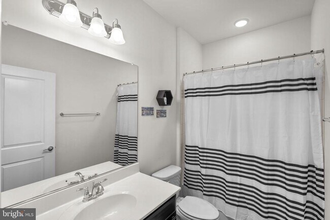 Building Photo - 17357 Redshank Rd