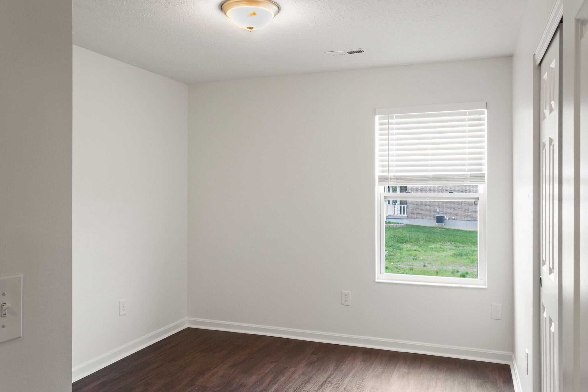 Building Photo - 6335 Arabian Dr