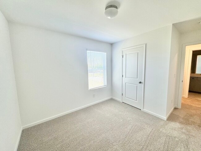 Building Photo - Four bedrooms with 2 1/2 bath with office space and loft