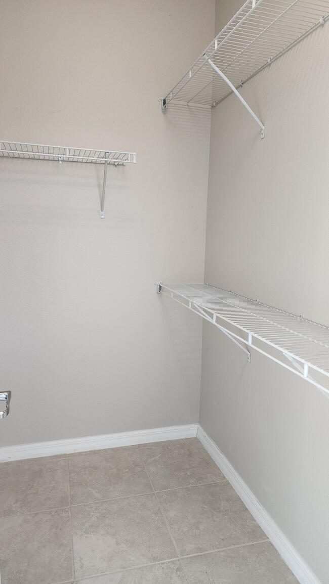 2nd Master Closet - 583 Piazza Pt