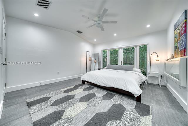 Building Photo - 4000 Kumquat Ave