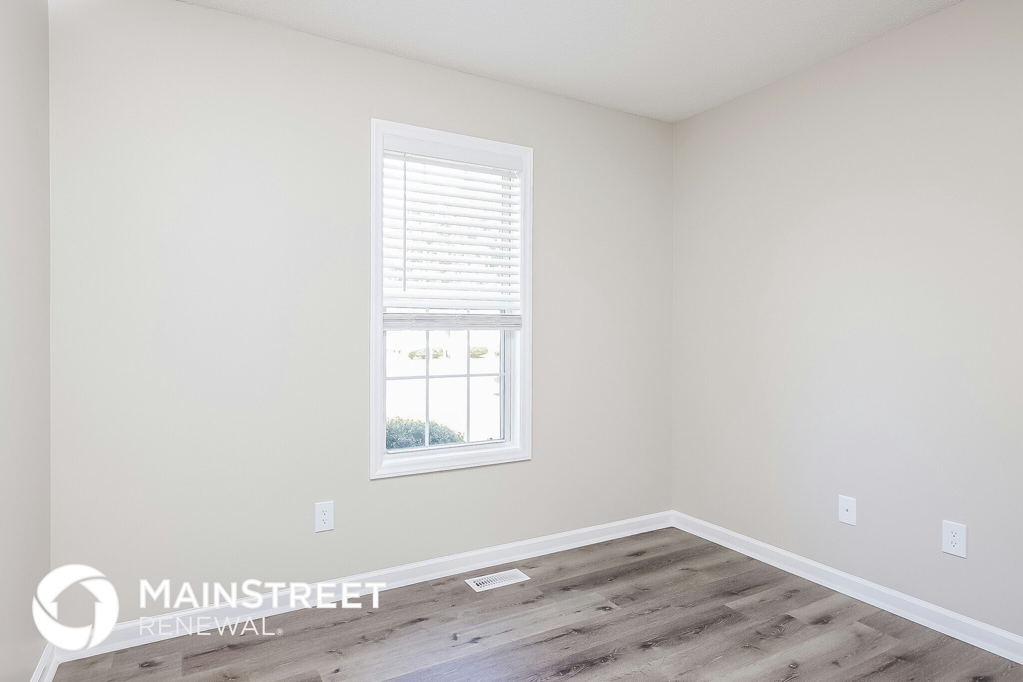 Building Photo - 1433 Smokey Mountain Dr