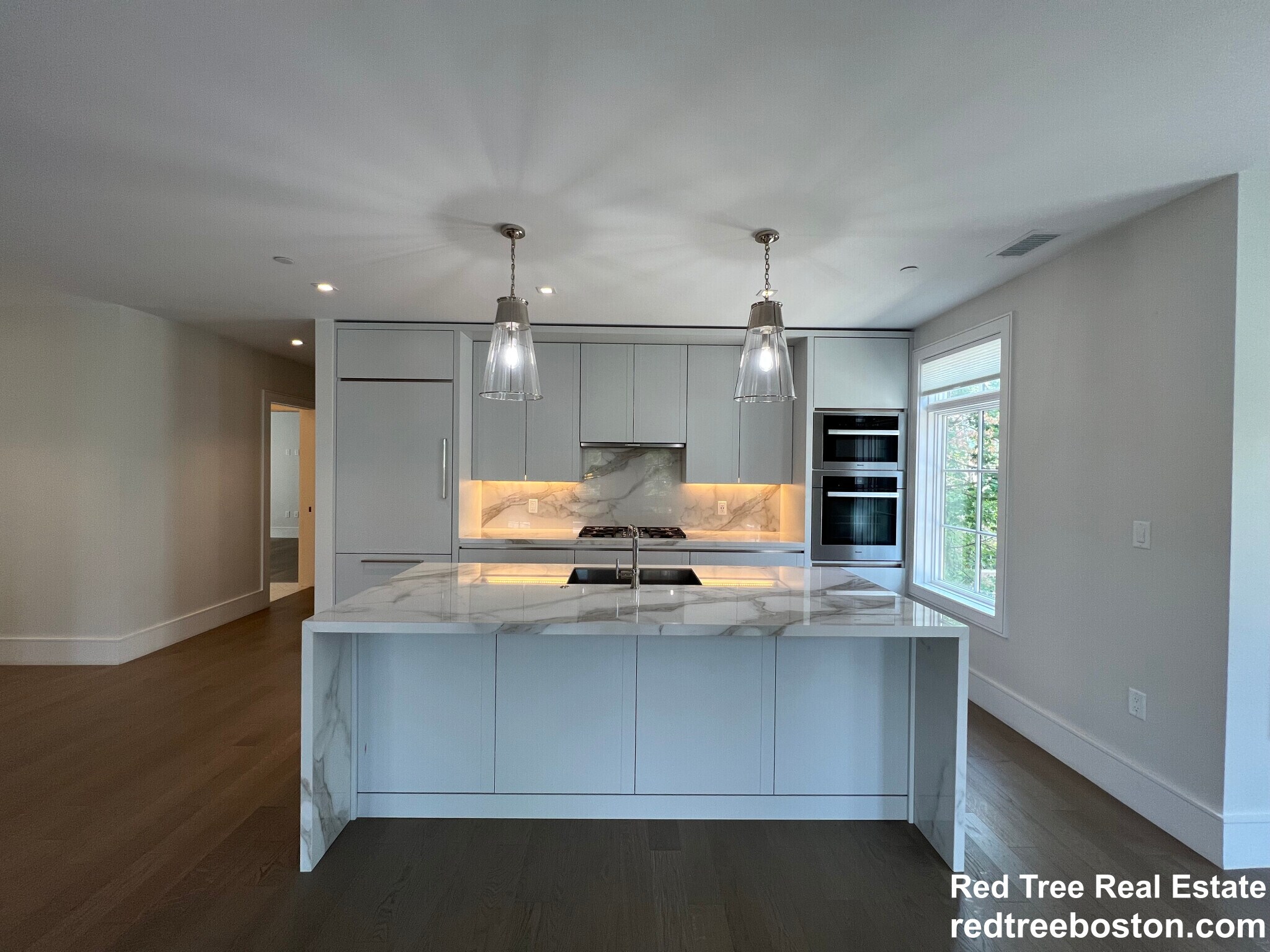 Building Photo - 20 Marion St