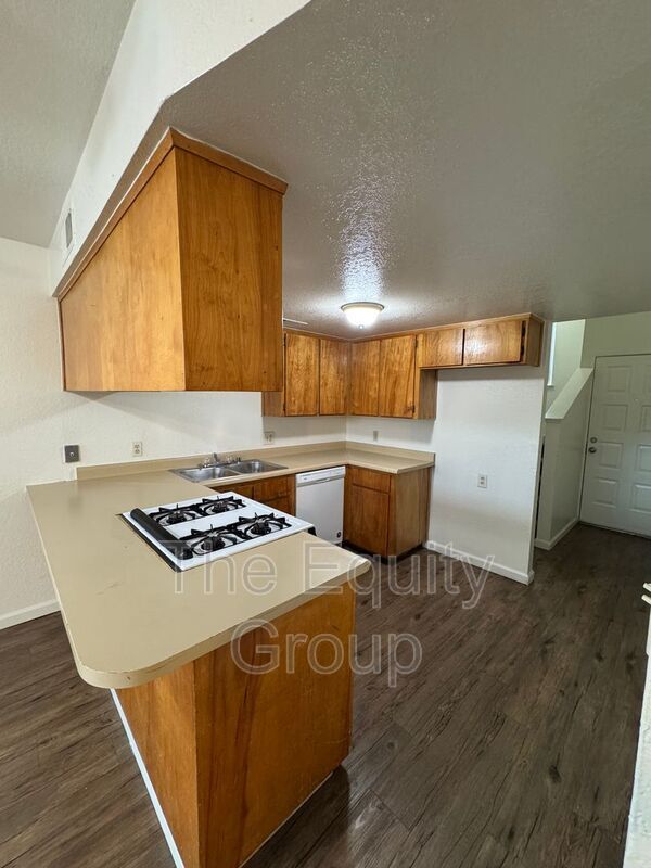 Building Photo - 1226 S Santa Fe St