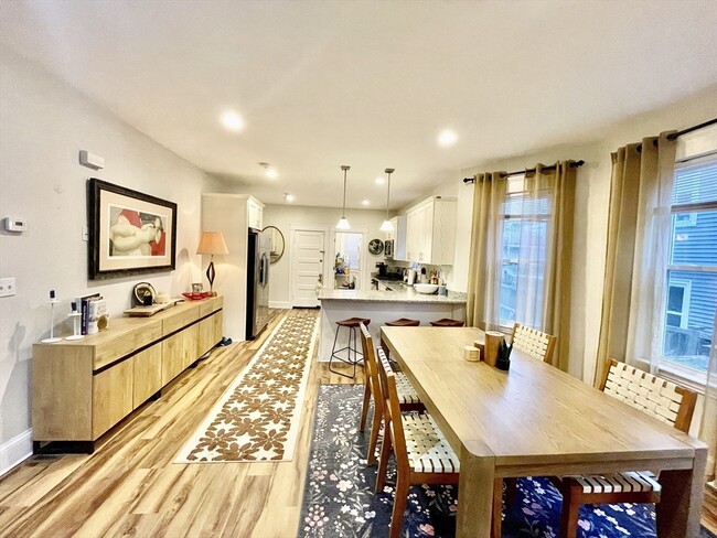 Building Photo - 53 Montvale St
