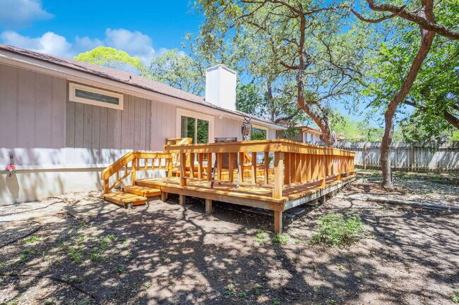 Building Photo - Updated 3 Bed / 2 Bath One-Story Home in San Antonio – Glen Wood Subdivision