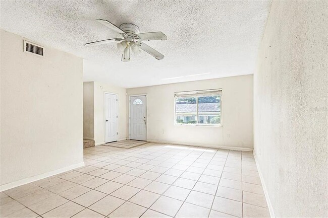 Building Photo - 501 SW 75th St