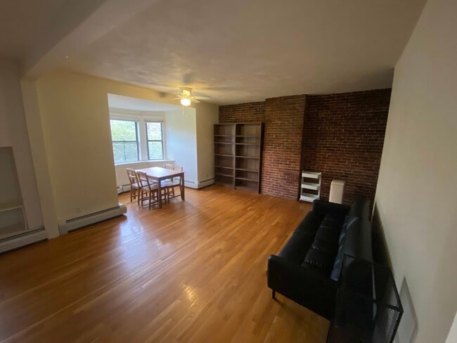 Building Photo - 23 Worcester Sq