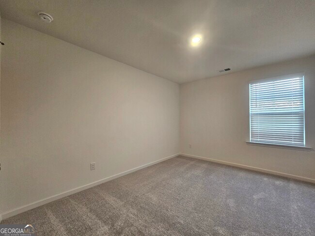 Building Photo - 285 Red Dragon Dr