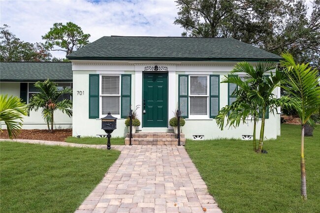 Building Photo - 701 38th Ave N