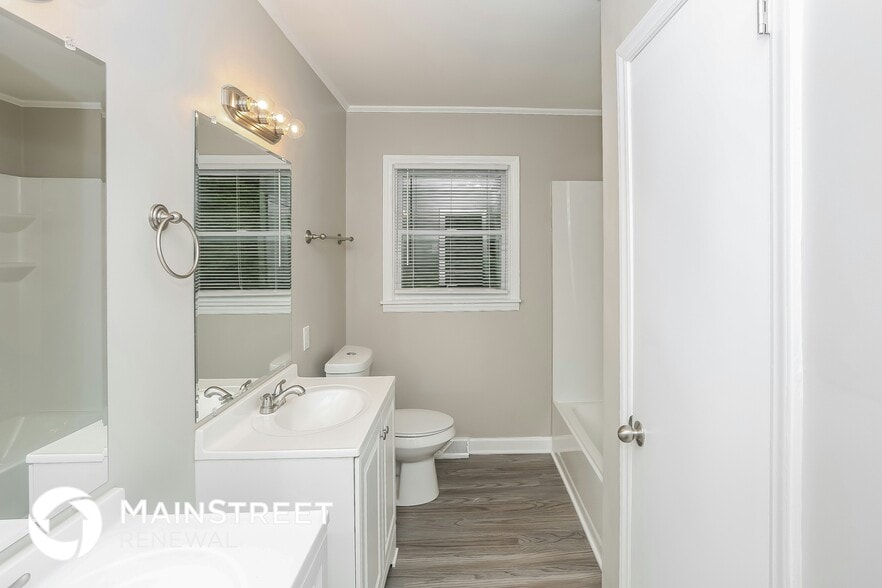 Building Photo - 6608 Elmwood Cir