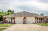 Building Photo - 4202 Elms Run Cir