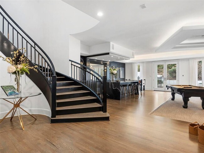 Building Photo - 997 Davis Dr NW