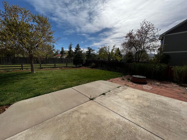 Building Photo - 3 bed, 3 bath Home in Poudre Overlook Neig...