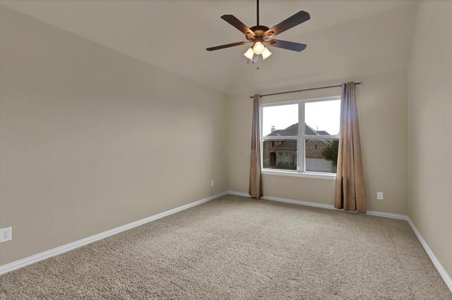 Building Photo - 425 El Camino Dr