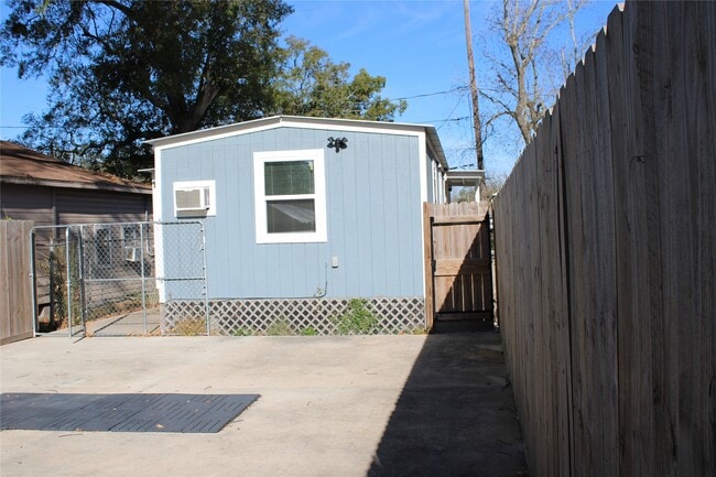 Building Photo - 4214 Fuqua St
