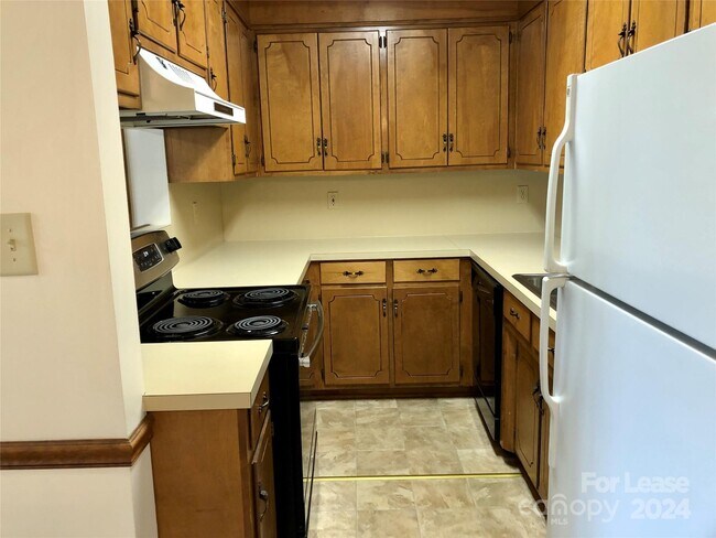 Building Photo - 119 Hillcrest Dr