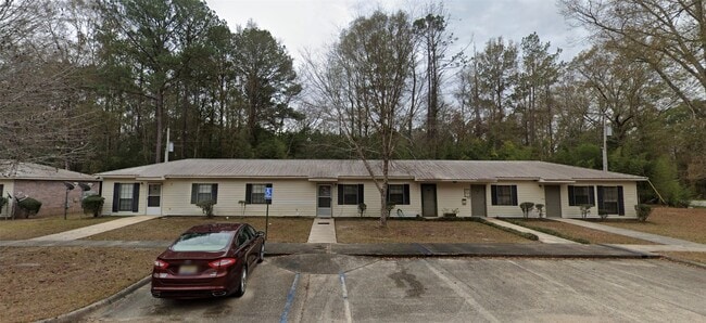 Building Photo - 30774 Hwy 17