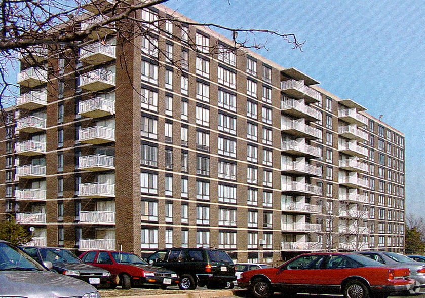 Building Photo - The Vista