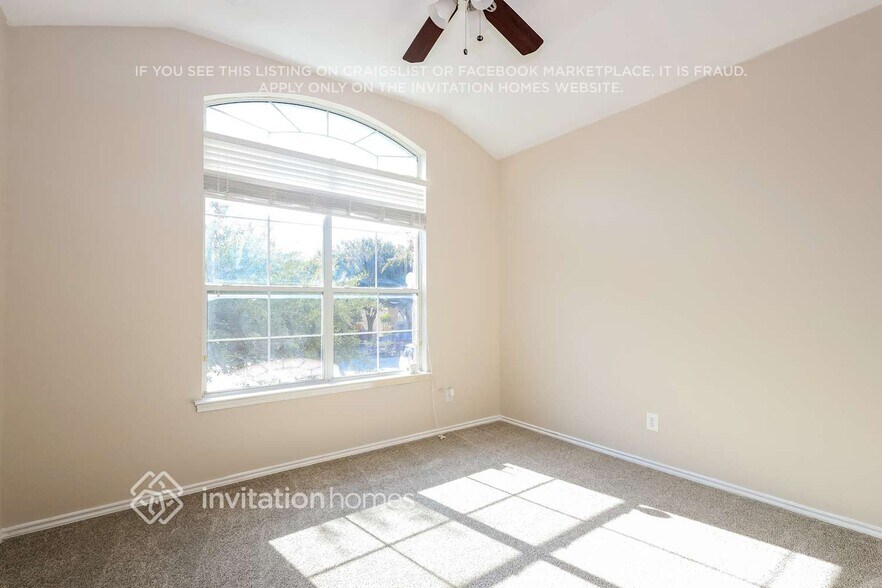 Building Photo - 5823 Palmetto Way