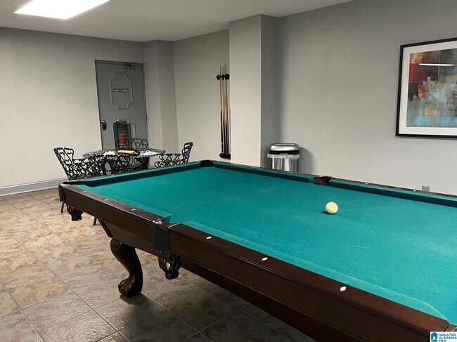 Building Photo - 1120 Beacon Pkwy W