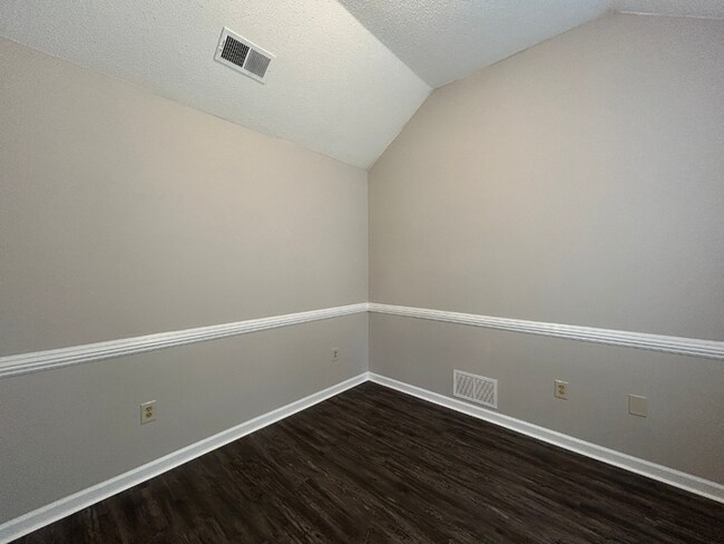Building Photo - Spacious 3BR/2BA Lake Community Home | Soaring High Ceilings, Fireplace & 2-Car Garage