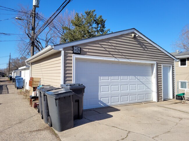 Building Photo - 5824 Washburn Ave S