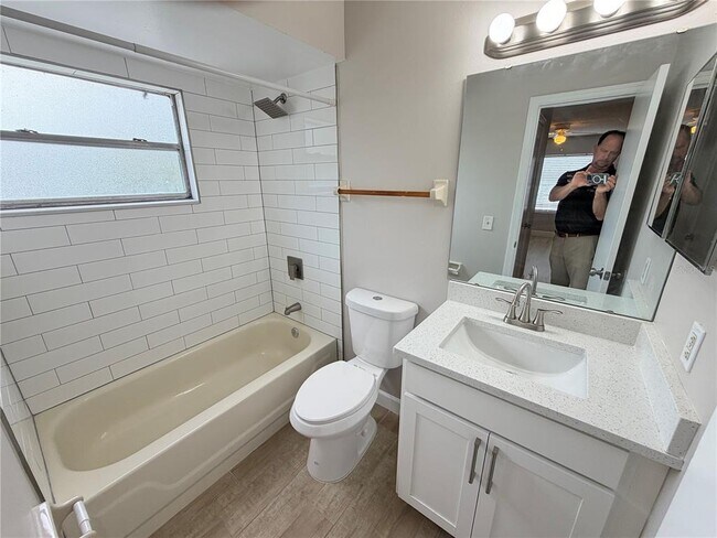 Building Photo - 4160 Pershing Pointe Pl