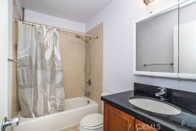 Building Photo - 18350 Hatteras St