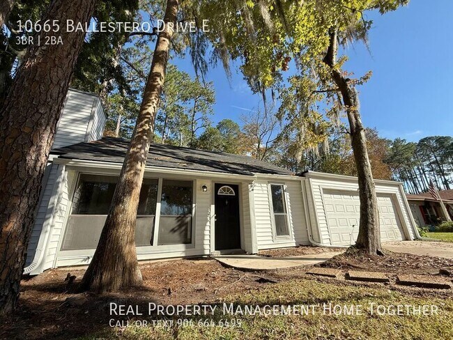 Building Photo - 10665 Ballestero Dr E