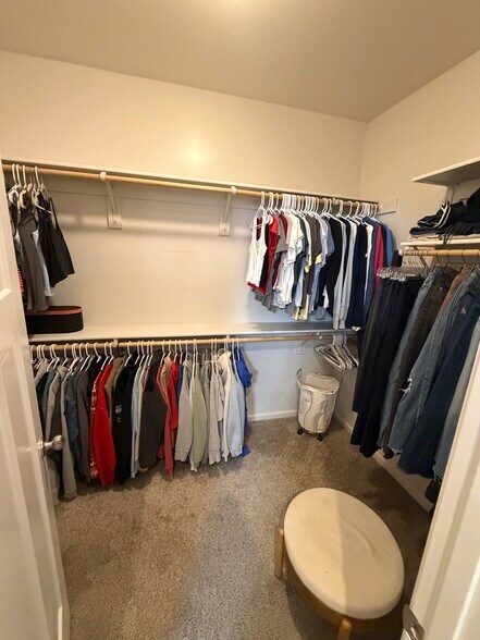 #2 Closet - 630 W Clark St