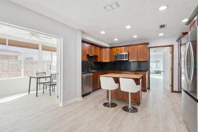 Building Photo - 4720 Heath Ave