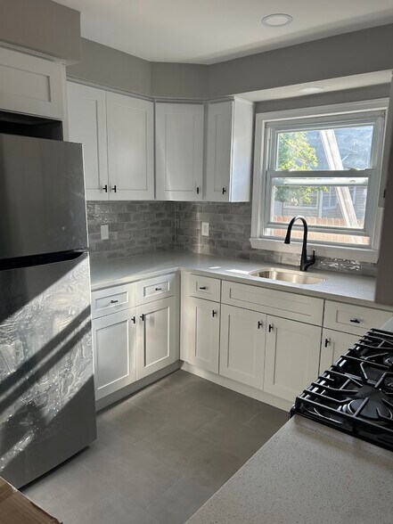 kitchen - 211 1st ave
