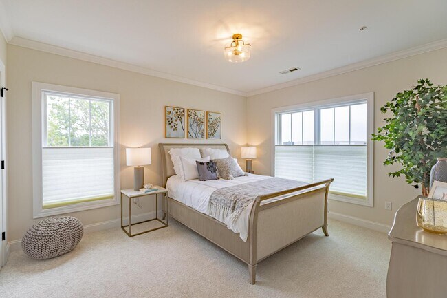 Building Photo - 5211 Highpointe Lakes Dr