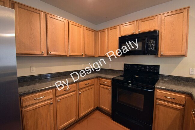 Building Photo - 203 S Cherry Ave